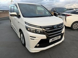 2015 toyota voxy 1.8 hybrid