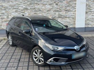 toyota auris touring sport ( exécutive)