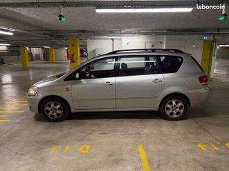toyota avensis verso diesel climatisé 7 places