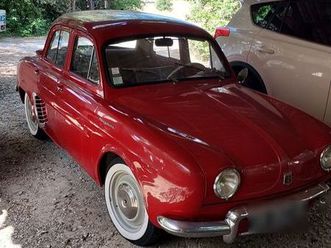 véhicule de collection renault dauphine
