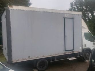 fourgon caisse contre utilaire