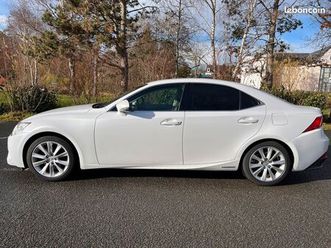 lexus is 300h 223ch