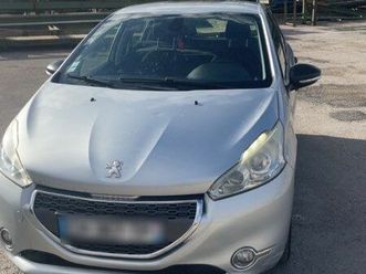 peugeot 208 commerciale – 2012 – bon état – 3900
