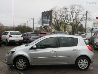 renault clio 1.2 16v 75ch tomtom live