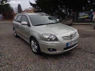toyota avensis 2,0