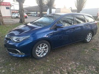 toyota auris touring sports 1.8 hsd executive skyview tss (automata)