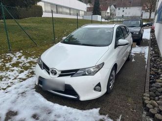 auris touring sports 2.0 diesel ez0...