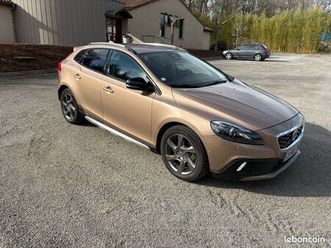 volvo v40 cross country