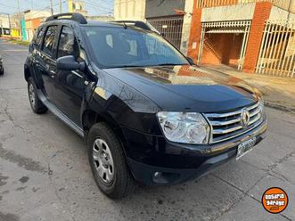 renault duster 1.6 confort plus 2013 gnc. vendo, permuto y financio. la chata se encuentra en perfecto estado, contiene cierre centralizado, alarma, levantavidr