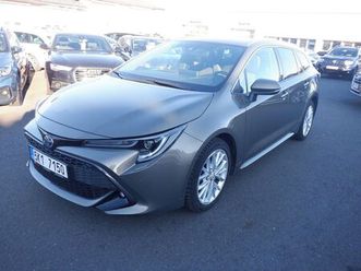 toyota corolla 1.8 hev comfort style,1.maj.čr