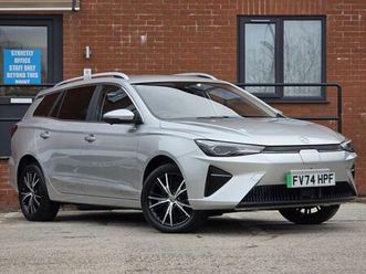 61.1kwh trophy long range auto 5dr