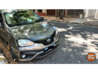 toyota etios nafta 2018/50.000km