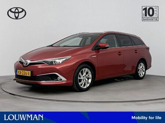 toyota auris touring sports 1.8 hybrid executive | nl-auto | cruise control | parkeercamera | stoelverwarming |