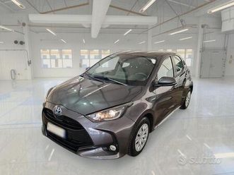 toyota yaris hybrid business my20 auto 5 porte ber