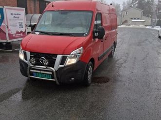nissan nv400 2017 modell – 170hk – verkstedinnredning – 84 300 km – hengervekt 2500 kg