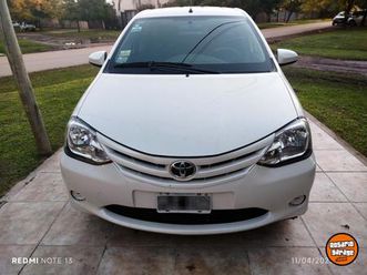 etios - 79000km - 2da mano muy bueno