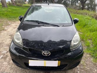 toyota aygo x-play janeiro/11