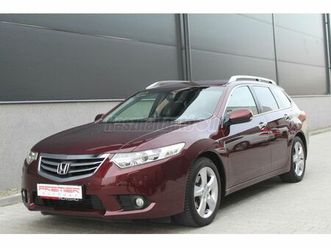 honda accord tourer 2.0 lifestyle bixenon tempomat radar télicsomag sérülésmentes szervizkönyv km-garancia
