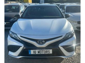 toyota camry *new shape* leather package 2.5 hybri