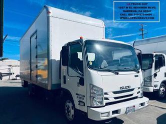 2017 isuzu nrr 20’ moving box studio truck diesel 86k miles liftgate