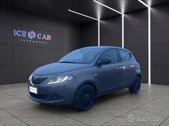 lancia ypsilon 1.0 firefly 5 porte s&s hybrid ecoc