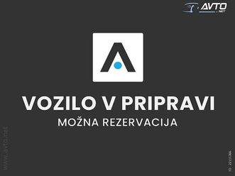 mercedes-benz cla-razred 180|amg|panorama|keylessgo|kamera|pdc|ambient