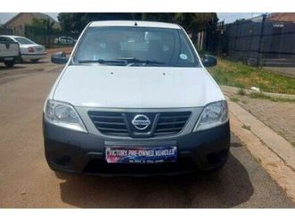 2020 nissan np200 1.6 a/c safety pack