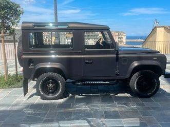 land rover defender 90 td5