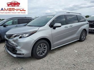 toyota sienna xle 2023 2.5 hybryda 245km