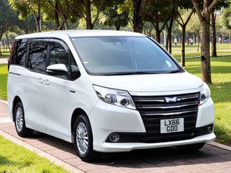 2016 toyota voxy 1.8 hybrid