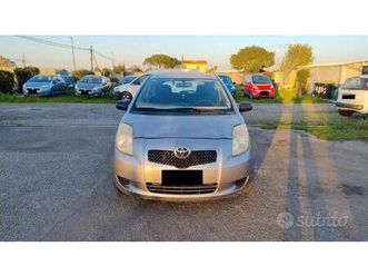 toyota yaris 1.0 3 porte