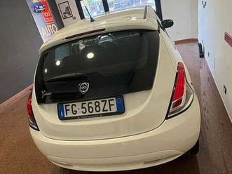 ypsilon iii 2015 1.2 silver ecochic gpl 69cv