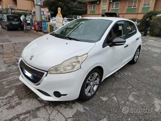 peugeot 208 1.2 active e5 del mese