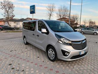 minivan opel vivaro b-turbo 9 posti