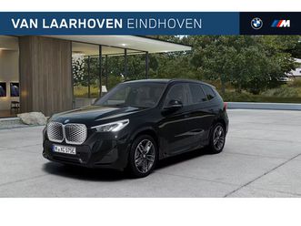 bmw-ix1-edrive20-m-sport-panoramadak-sportstoelen-m-adaptief-onderstel-parking-assistant-stoelverwarming