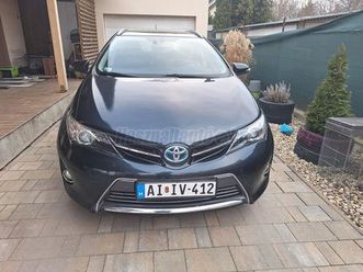 toyota auris touring sports 1.8 hsd lounge (automata)