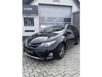 toyota auris touring sports 1.6 executive panorámatető. ülésfűtés. tolatókamera/radar. tempomat - leinformálható