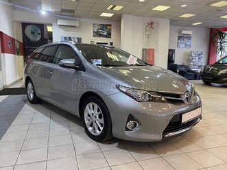 toyota auris touring sports 1.6 active üvegtető-1év garancia