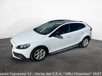 volvo v40 cross country d3 geartronic momentum