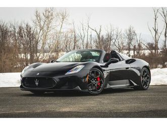 3,700-mile 2023 maserati mc20 cielo