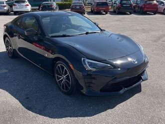used 2017 toyota 86 se