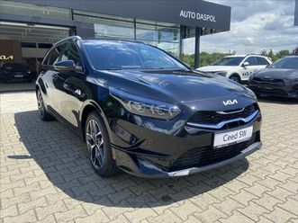 kia ceed sw cd 1,5 t-gdi gpf 7dct top