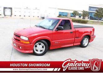 used 2001 chevrolet s-10 base