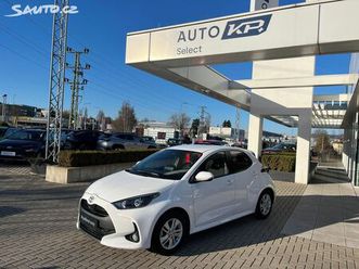 toyota yaris 1.5 hybrid e-cvt comfort