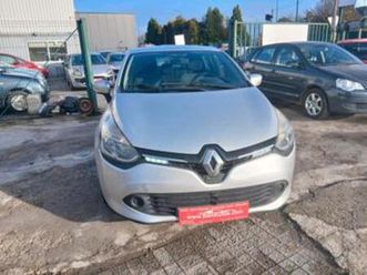 ② renault clio essence 2015 — renault — 2ememain