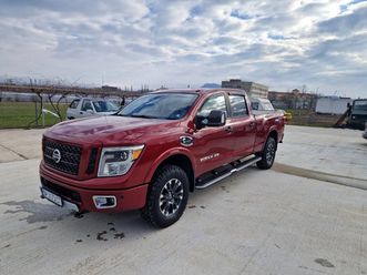 nissan titan crew cab pro 4x 5.0d cummins titan v8