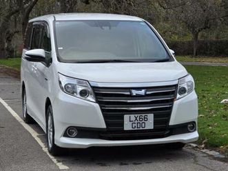 2016 toyota noah 1.8 hybrid automatic 67320 miles. 7 seater . cheap on fuel mpv hybrid electric a...