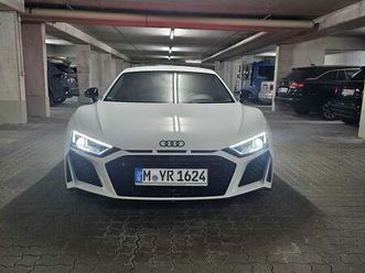 v10 5.2 fsi rwd s tronic