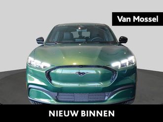 ford mustang mach-e 88kwh 203kw extended range premium rwd