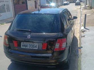fiat stilo 1.8 attractive flex 8v 5p 2011